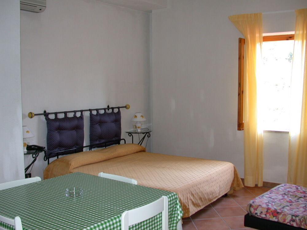 Residence Hotel Eden Palinuro Bagian luar foto