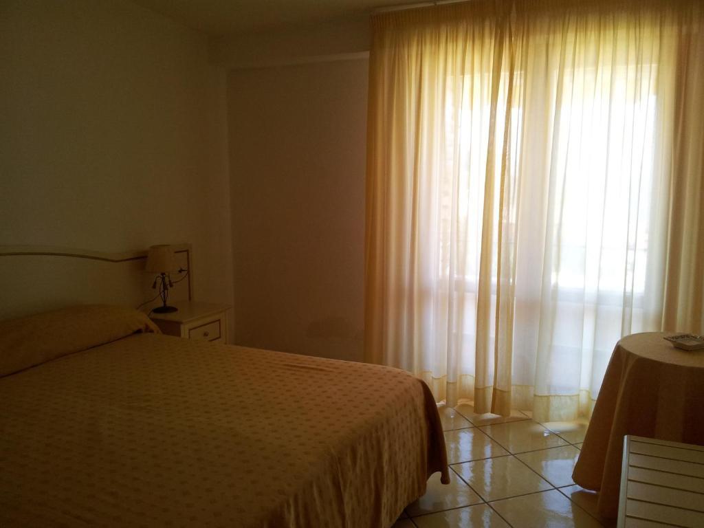 Residence Hotel Eden Palinuro Bagian luar foto
