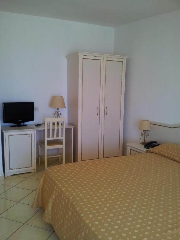 Residence Hotel Eden Palinuro Bagian luar foto