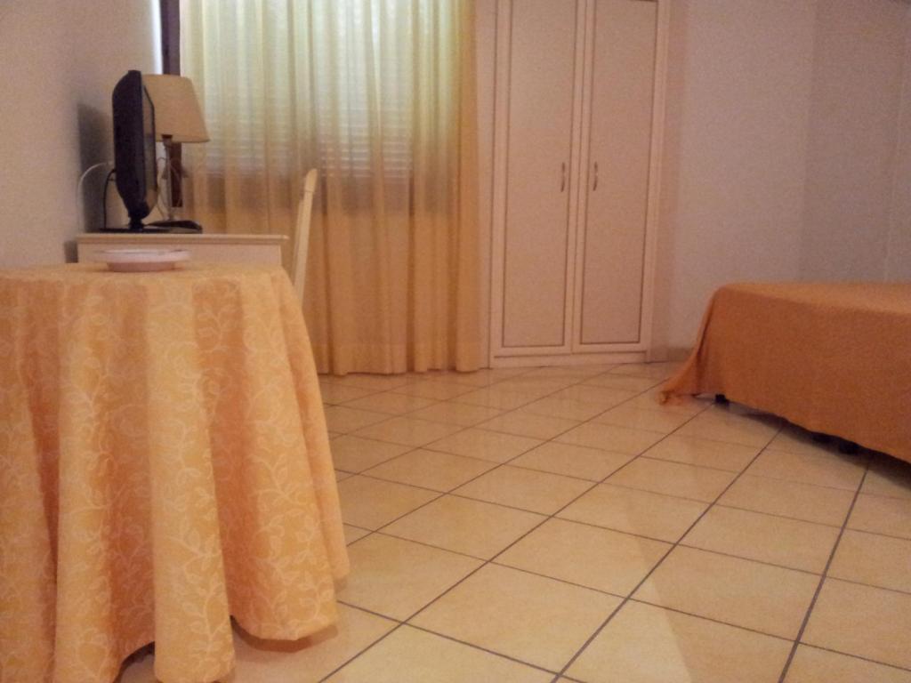 Residence Hotel Eden Palinuro Bagian luar foto