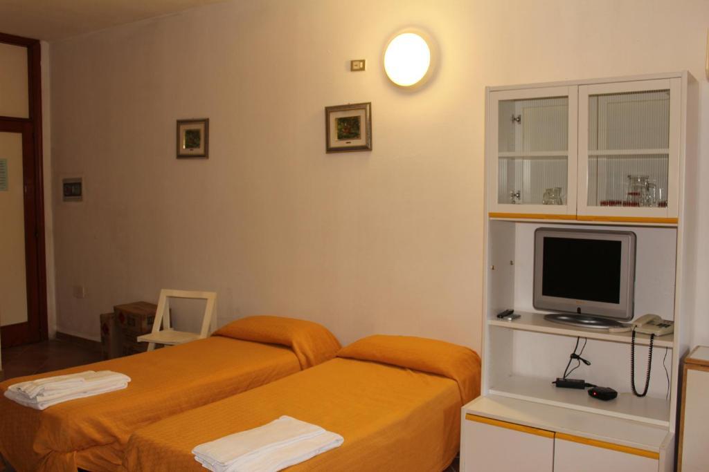 Residence Hotel Eden Palinuro Bagian luar foto